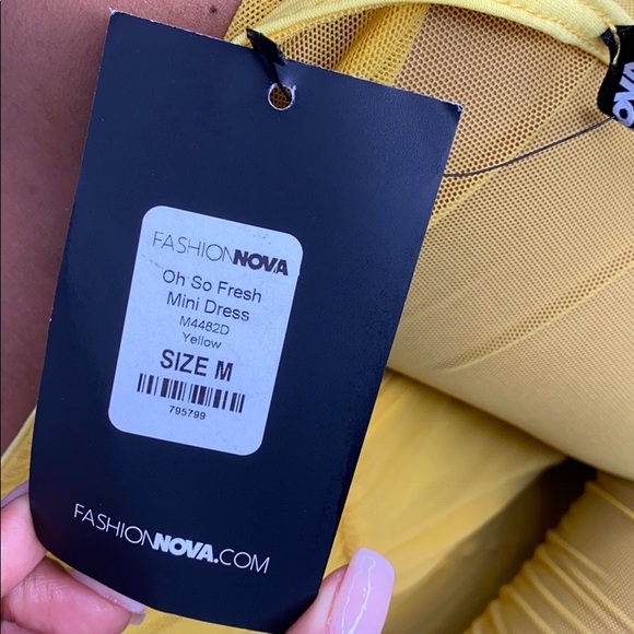 YELLOW BODYCON FASHION NOVA DRESS - Picture 4 of 5